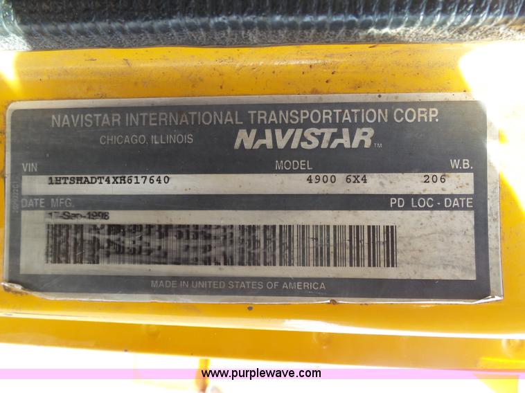 image for item BH9386 1999 International 4900 dump truck