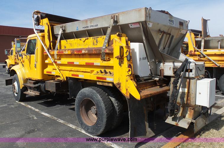 image for item BH9387 2000 International 4900 dump truck
