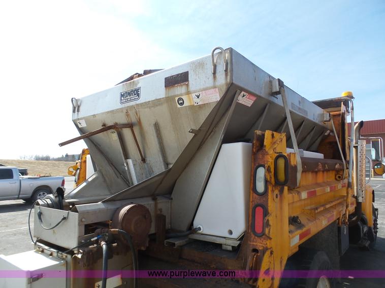 image for item BH9387 2000 International 4900 dump truck