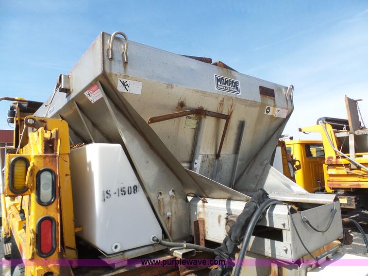 image for item BH9387 2000 International 4900 dump truck