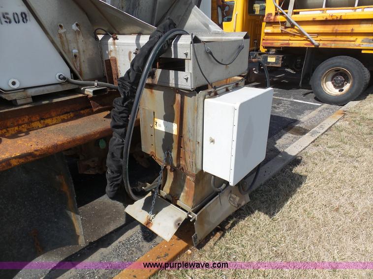 image for item BH9387 2000 International 4900 dump truck