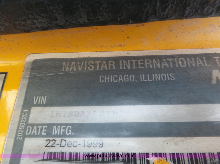 image for item BH9387 2000 International 4900 dump truck