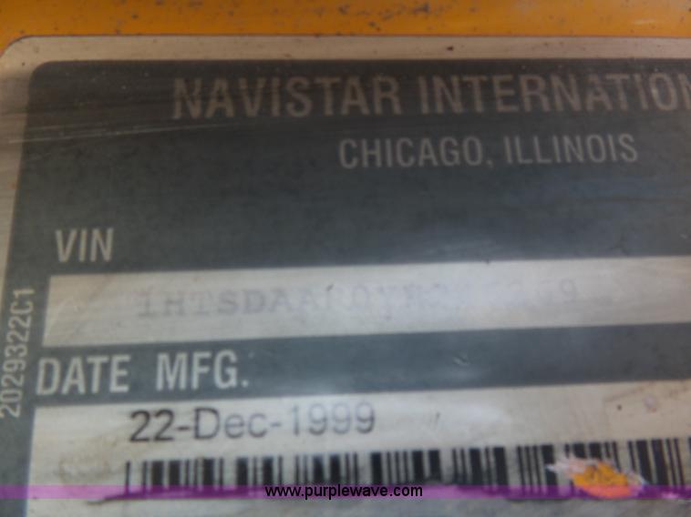 image for item BH9387 2000 International 4900 dump truck