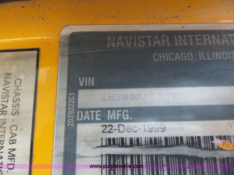 image for item BH9387 2000 International 4900 dump truck