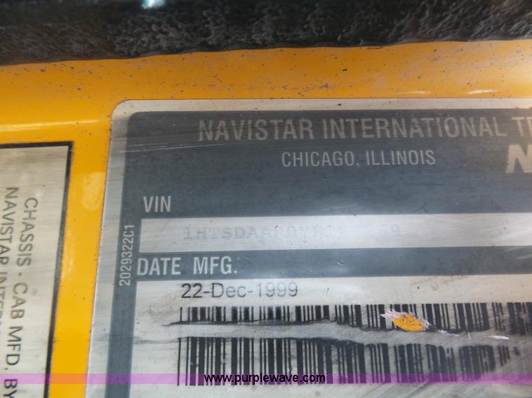 image for item BH9387 2000 International 4900 dump truck