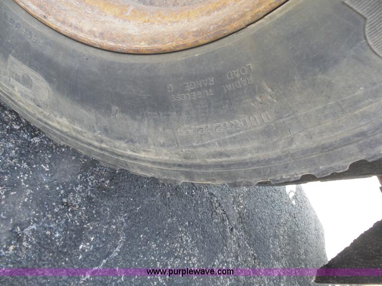 image for item BH9388 2000 International 4900 dump truck