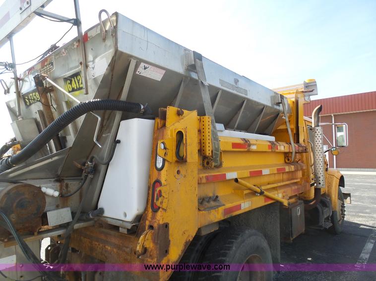 image for item BH9388 2000 International 4900 dump truck