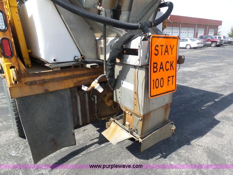 image for item BH9388 2000 International 4900 dump truck