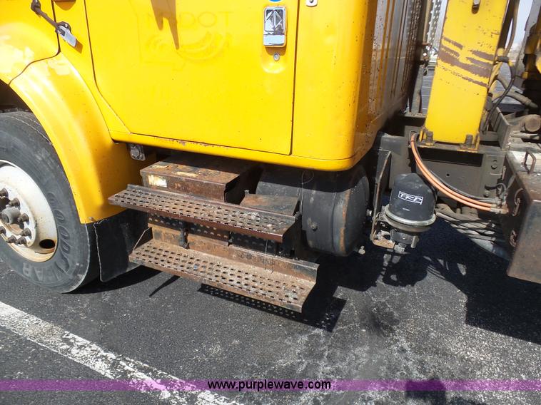 image for item BH9388 2000 International 4900 dump truck