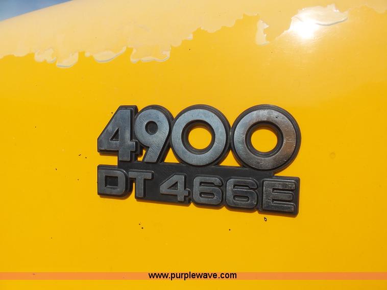 image for item BH9388 2000 International 4900 dump truck