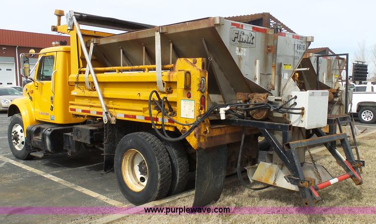 image for item BH9398 2002 International 4900 dump truck
