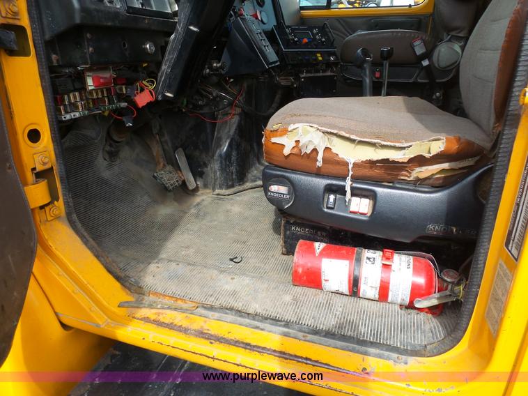 image for item BH9398 2002 International 4900 dump truck