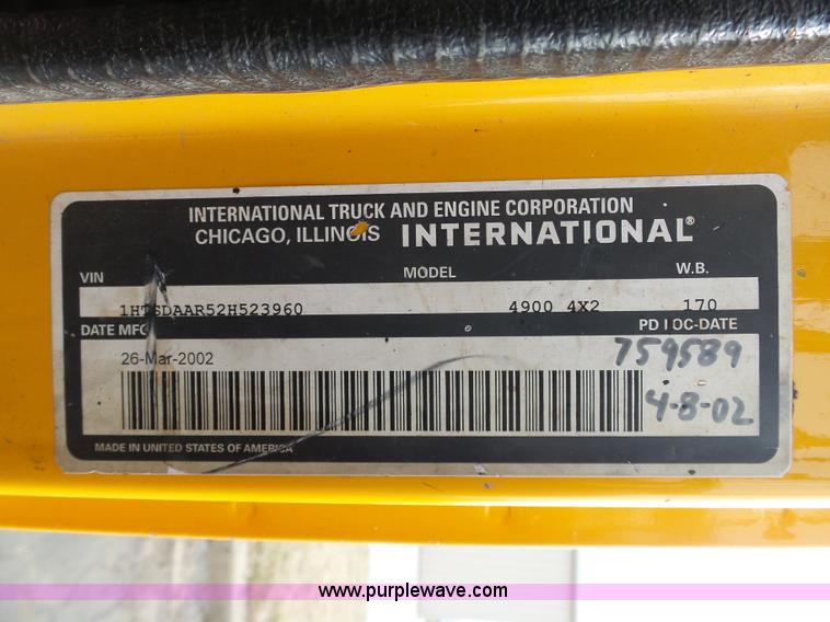 image for item BH9398 2002 International 4900 dump truck