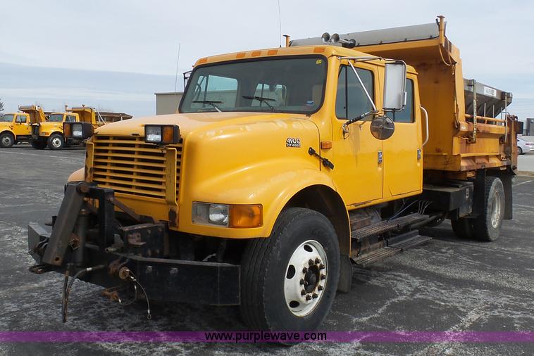 image for item BH9400 2001 International 4900 dump truck