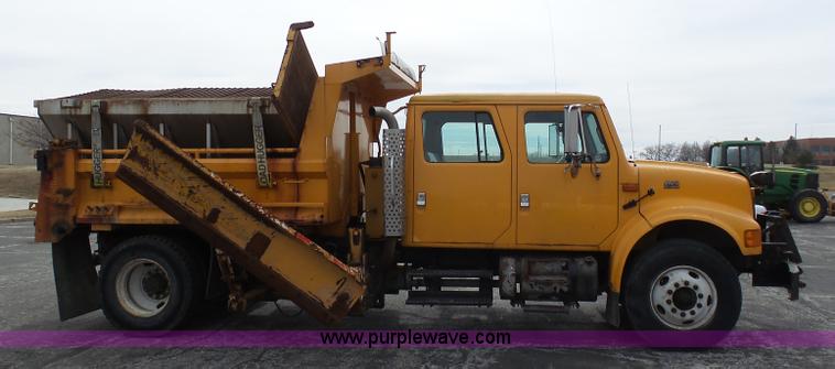 image for item BH9400 2001 International 4900 dump truck