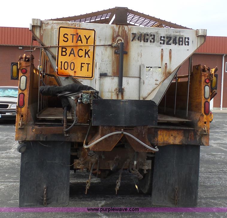 image for item BH9400 2001 International 4900 dump truck