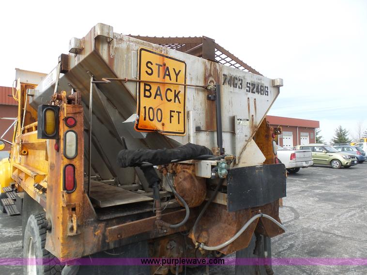 image for item BH9400 2001 International 4900 dump truck