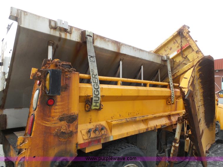 image for item BH9400 2001 International 4900 dump truck