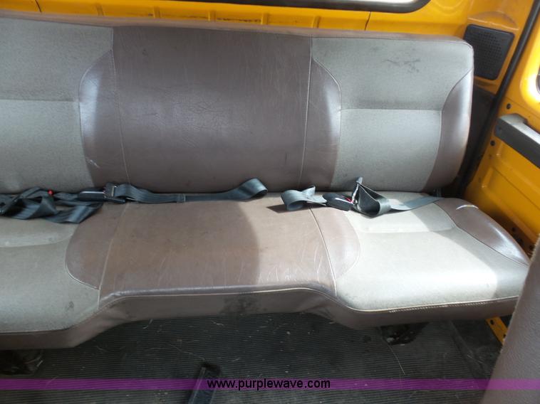 image for item BH9400 2001 International 4900 dump truck