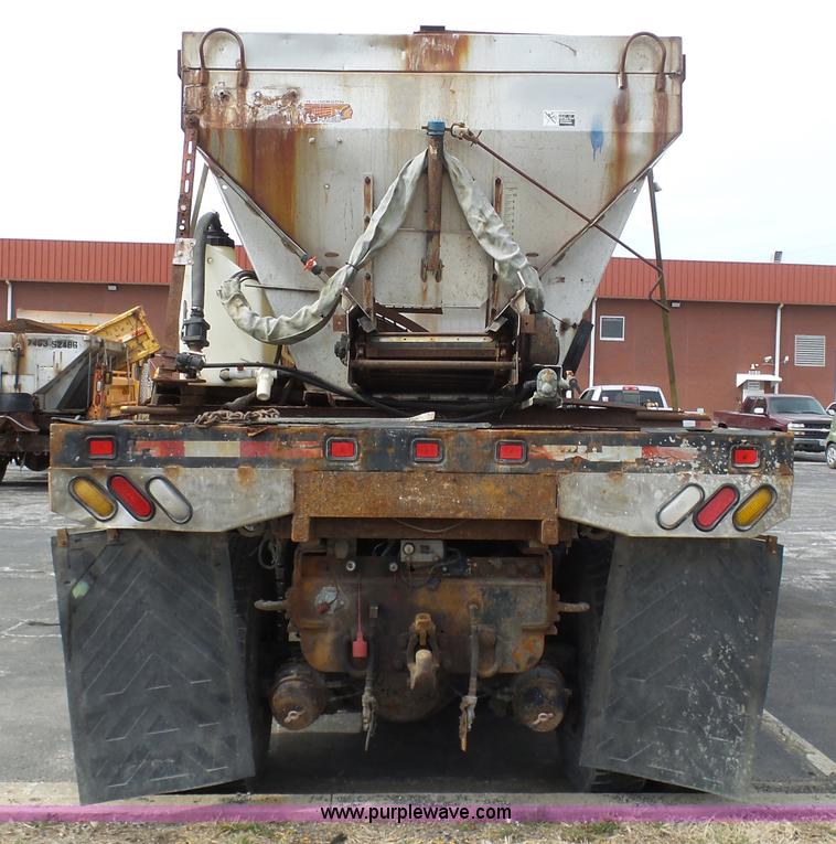 image for item BH9402 2002 International F2554 flatbed truck