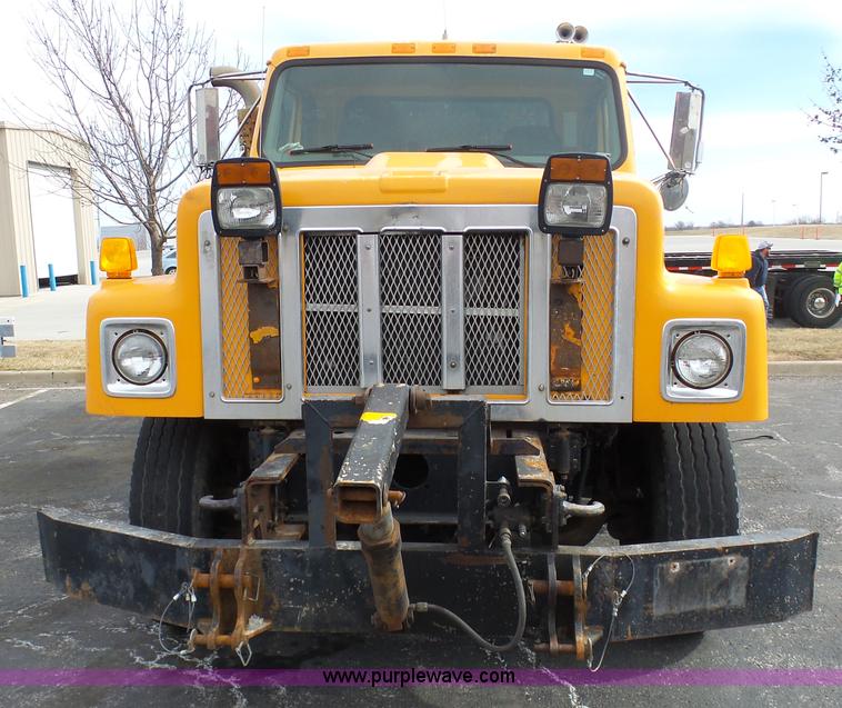 image for item BH9402 2002 International F2554 flatbed truck