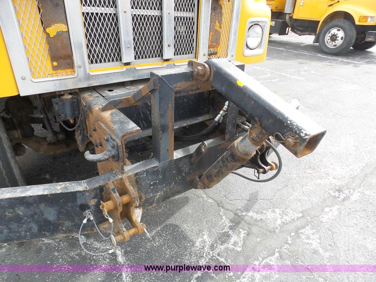 image for item BH9402 2002 International F2554 flatbed truck