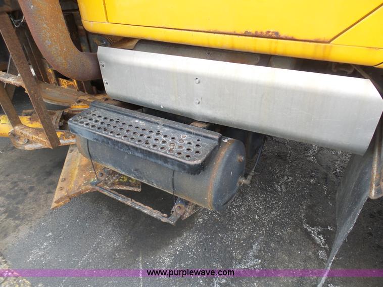 image for item BH9402 2002 International F2554 flatbed truck