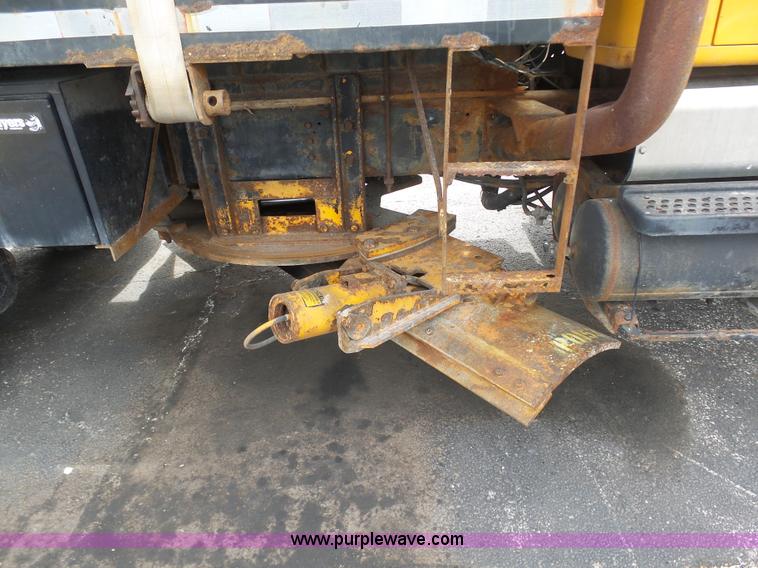 image for item BH9402 2002 International F2554 flatbed truck