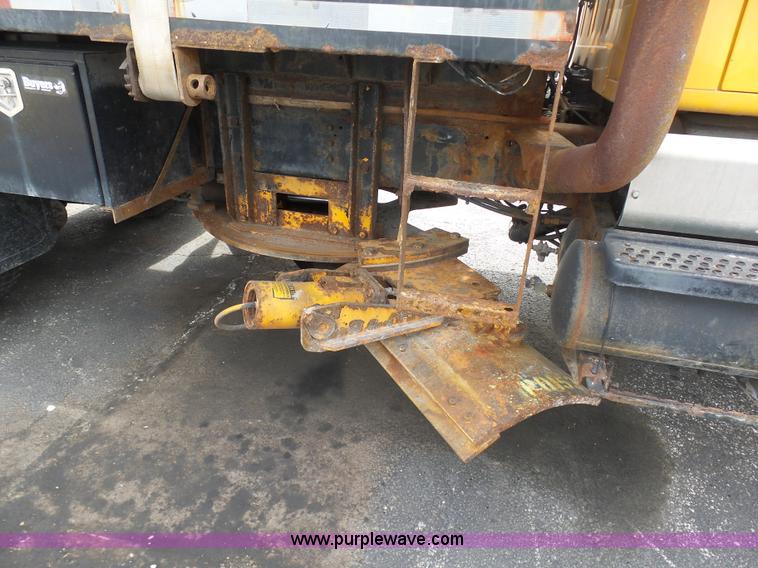 image for item BH9402 2002 International F2554 flatbed truck