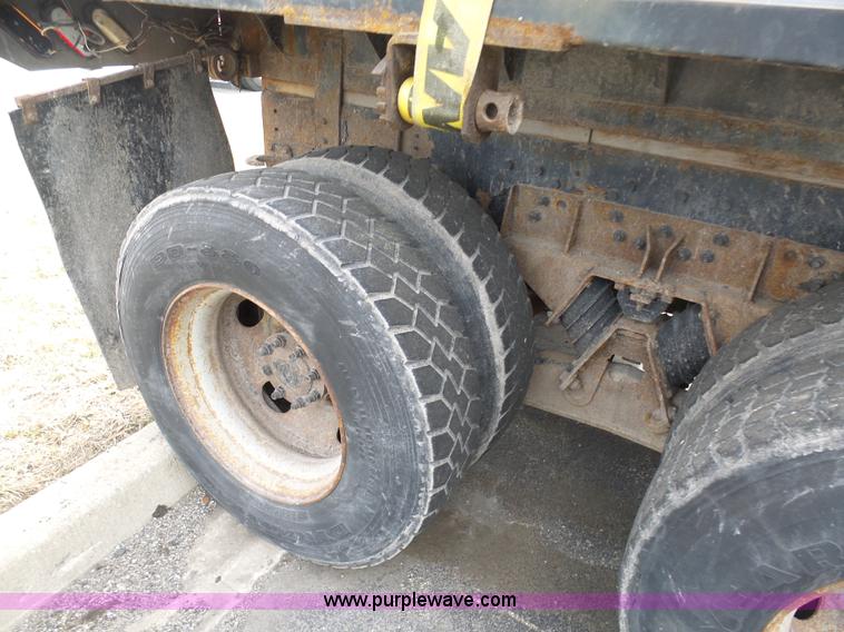 image for item BH9402 2002 International F2554 flatbed truck