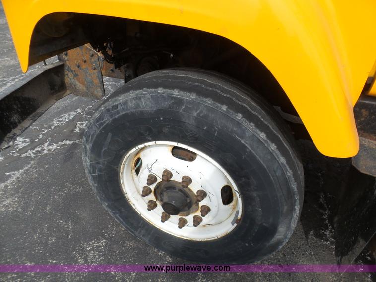 image for item BH9402 2002 International F2554 flatbed truck