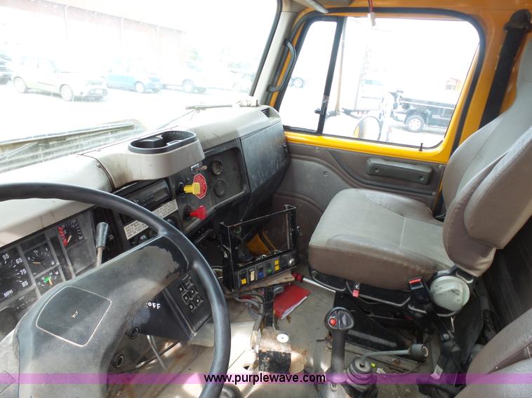 image for item BH9402 2002 International F2554 flatbed truck