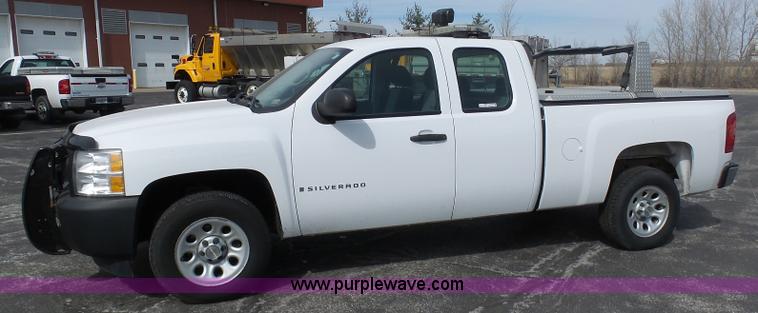 image for item BH9403 2008 Chevrolet Silverado 1500 Ext. Cab pickup truck