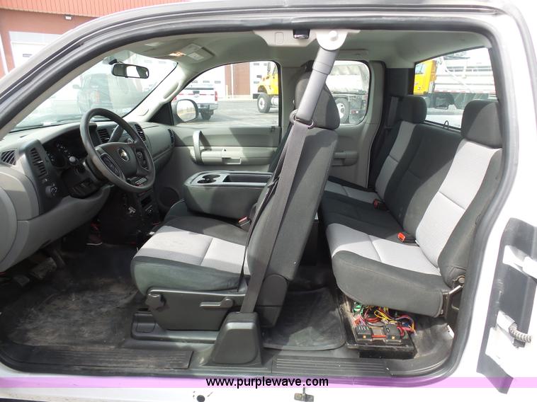 image for item BH9403 2008 Chevrolet Silverado 1500 Ext. Cab pickup truck