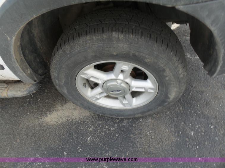 image for item BH9404 2004 Ford Explorer SUV