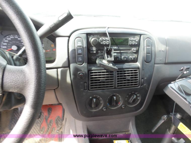 image for item BH9404 2004 Ford Explorer SUV