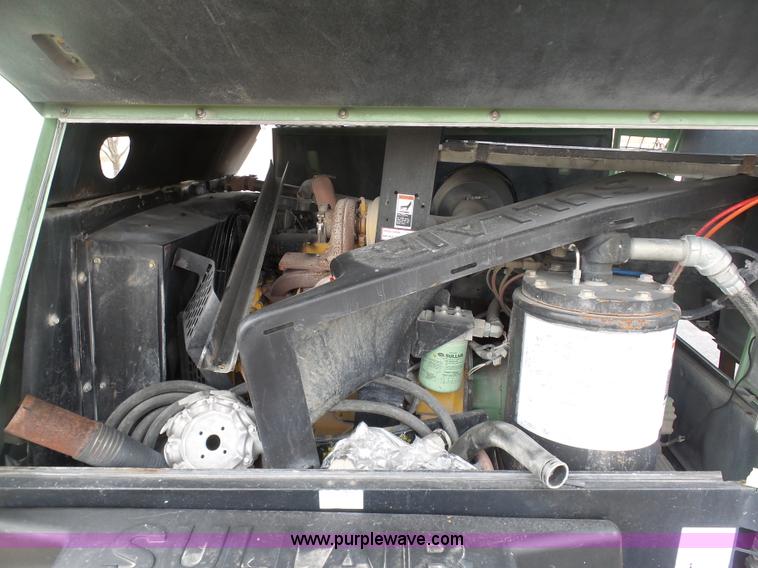 image for item BI9211 Sullair 375 air compressor