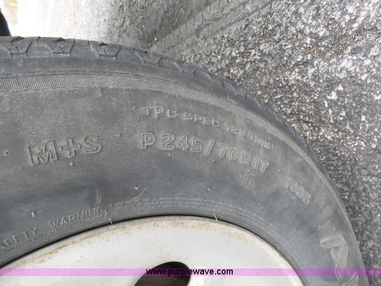 image for item BI9212 2005 Chevrolet Silverado 1500 pickup truck