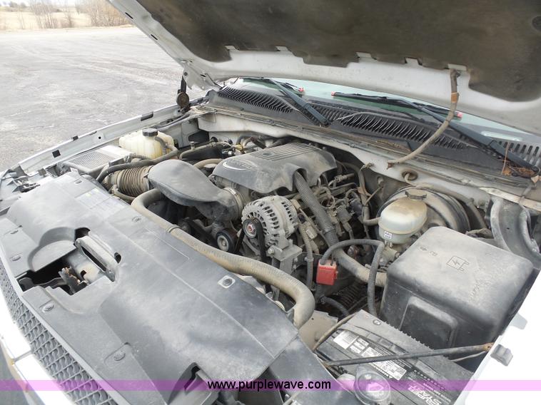 image for item BI9212 2005 Chevrolet Silverado 1500 pickup truck