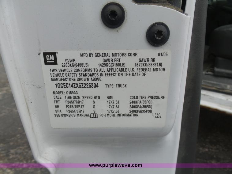 image for item BI9212 2005 Chevrolet Silverado 1500 pickup truck