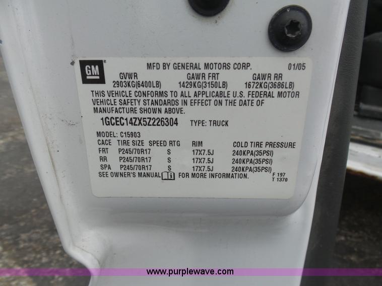 image for item BI9212 2005 Chevrolet Silverado 1500 pickup truck