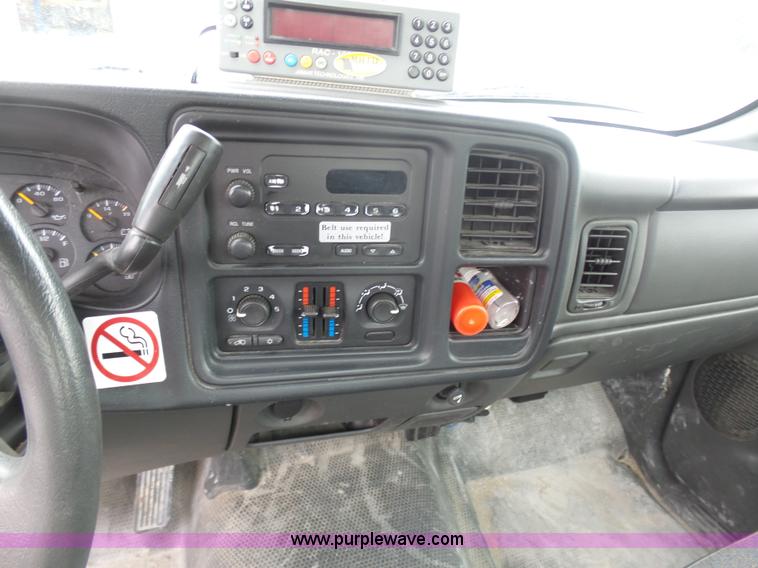 image for item BI9212 2005 Chevrolet Silverado 1500 pickup truck