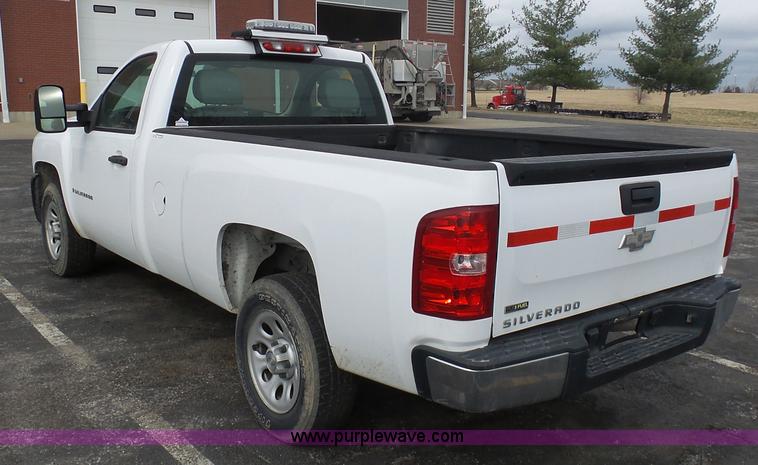 image for item BI9214 2007 Chevrolet Silverado 1500 pickup truck