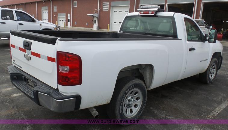 image for item BI9214 2007 Chevrolet Silverado 1500 pickup truck