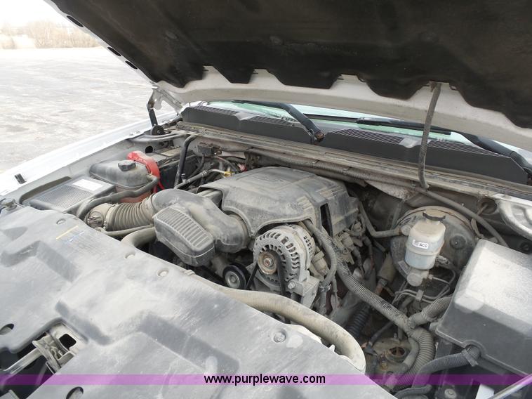 image for item BI9214 2007 Chevrolet Silverado 1500 pickup truck