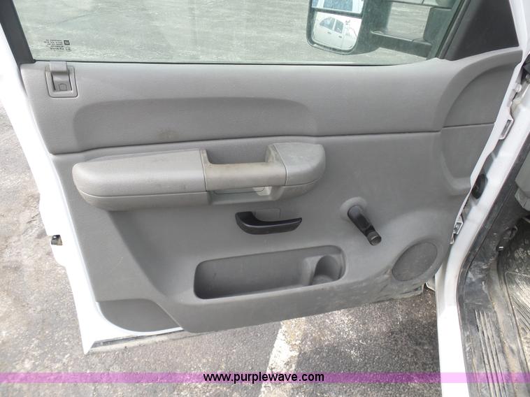 image for item BI9214 2007 Chevrolet Silverado 1500 pickup truck