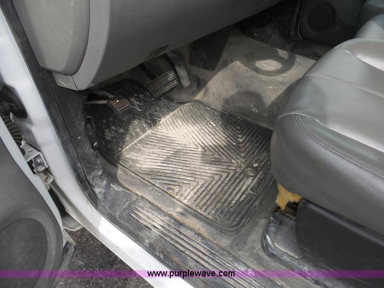 image for item BI9214 2007 Chevrolet Silverado 1500 pickup truck