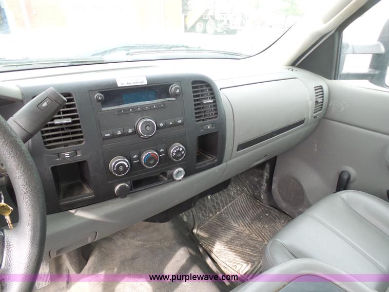 image for item BI9214 2007 Chevrolet Silverado 1500 pickup truck