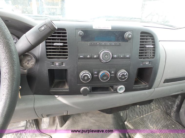 image for item BI9214 2007 Chevrolet Silverado 1500 pickup truck