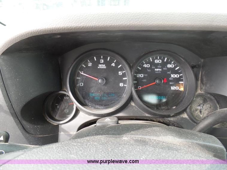 image for item BI9214 2007 Chevrolet Silverado 1500 pickup truck